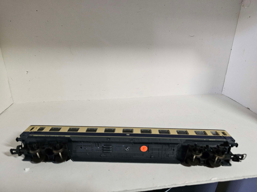 Thumbnail: Lima DB Passenger Car 309180 HO Scale DC 