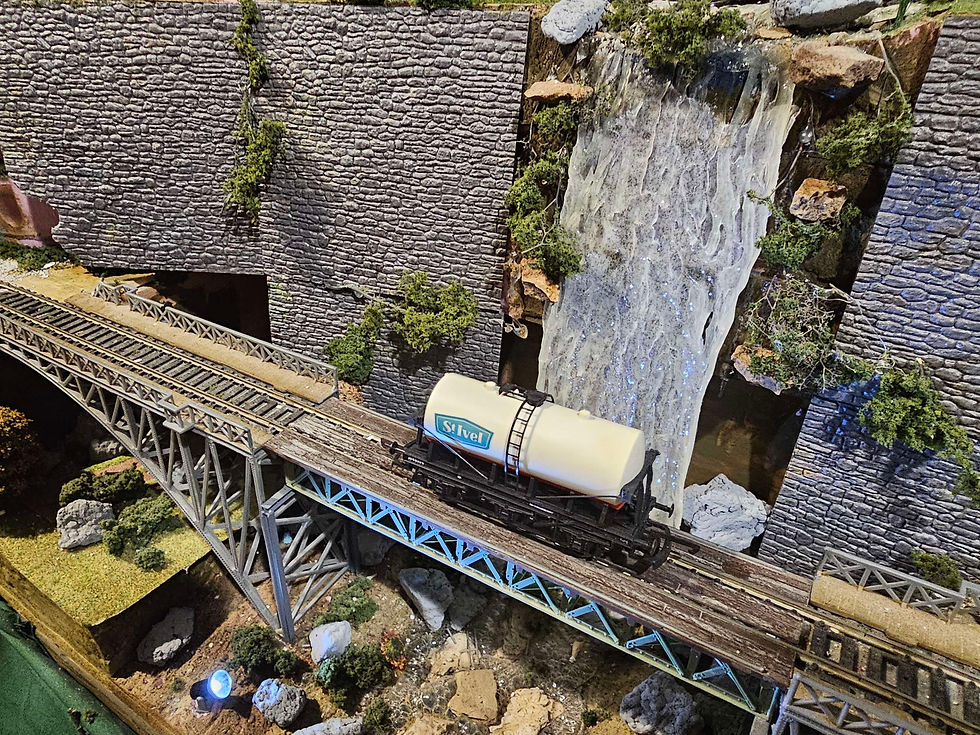 Thumbnail: Lima British St Ivel Tank Car 305641 OO Scale DC