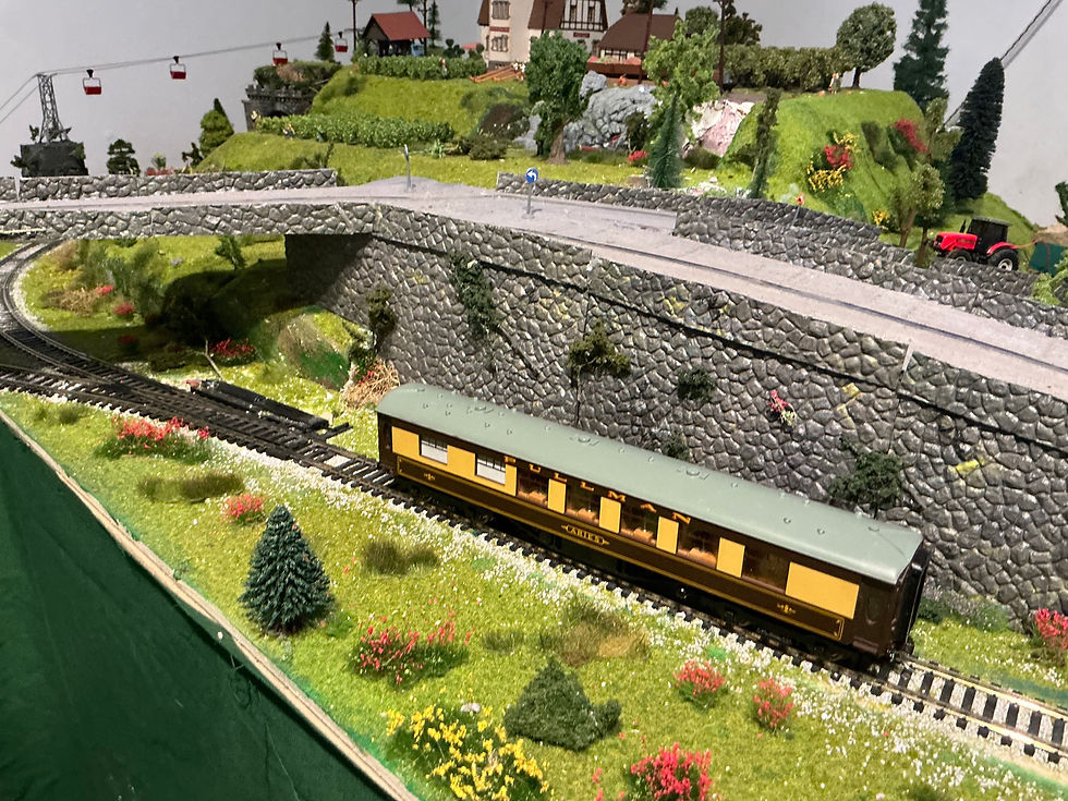 Thumbnail: Hornby Pullman Aries Passenger Car 4035 HO scale DC