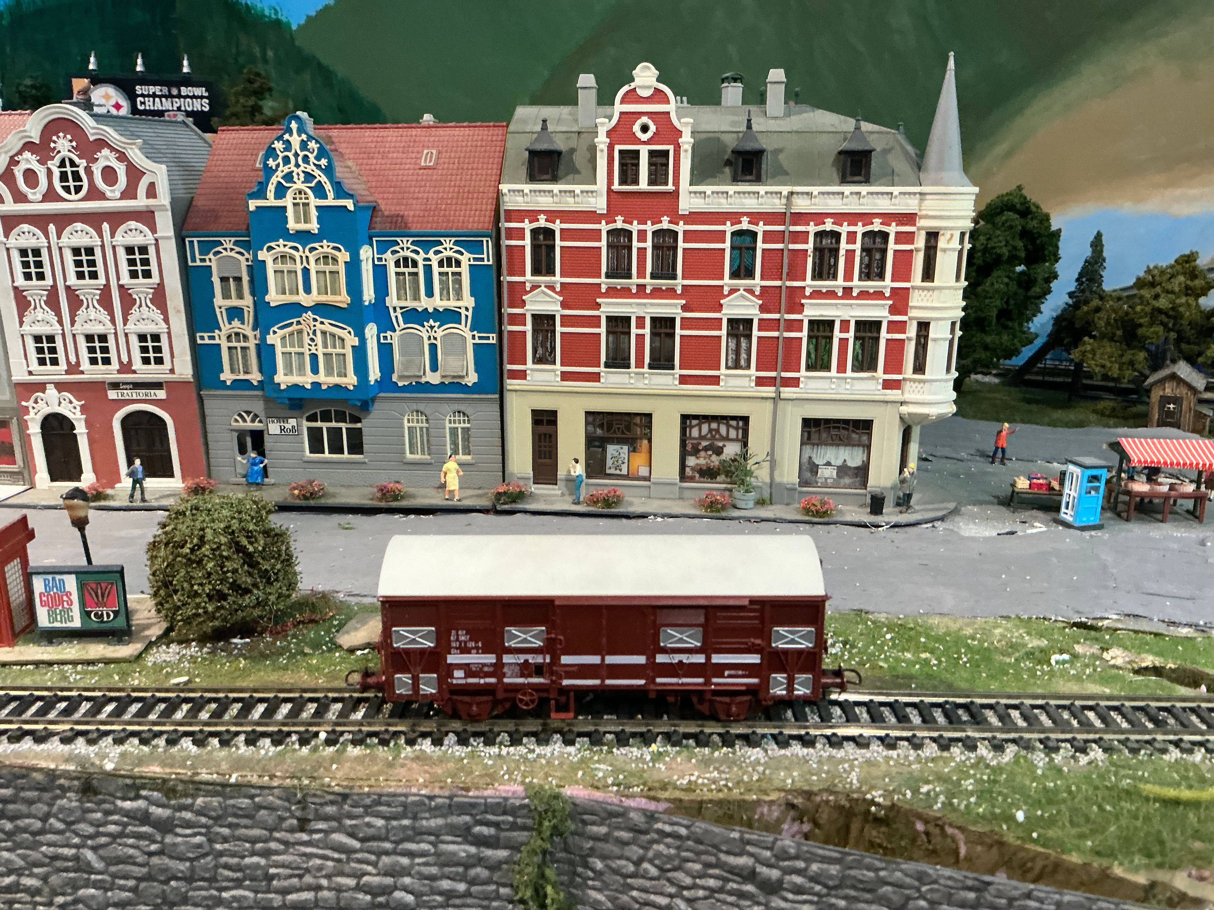 Roco SNCF Freight car 46448 HO scale DC