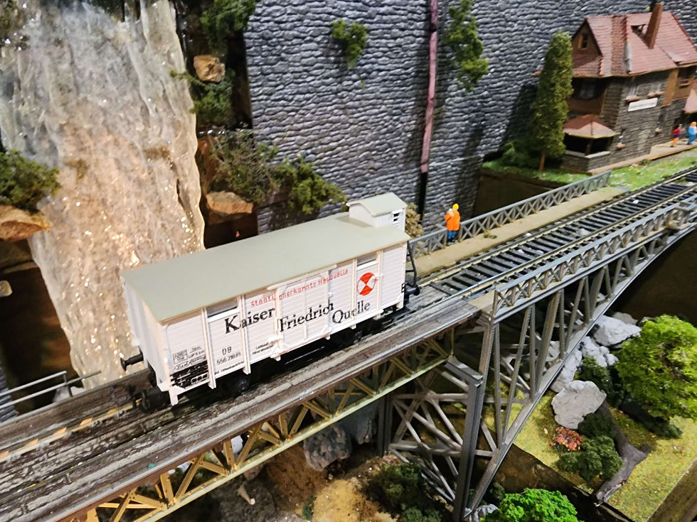 Thumbnail: Liliput DB Kaiser friedrich quelle Freight Car 218 HO Scale DC