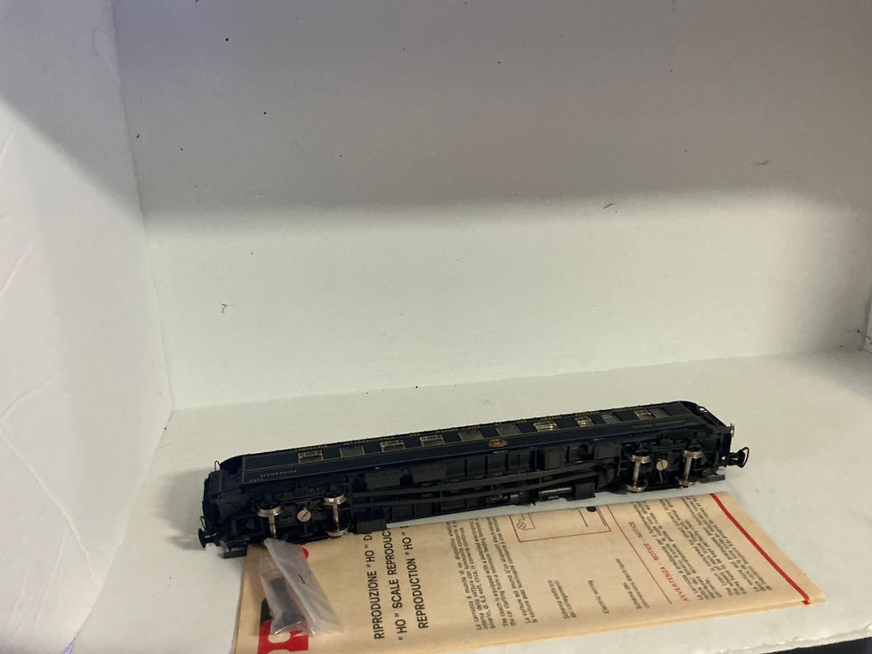 Thumbnail: Rivarossi CIWL Passenger Car 2566 HO scale DC