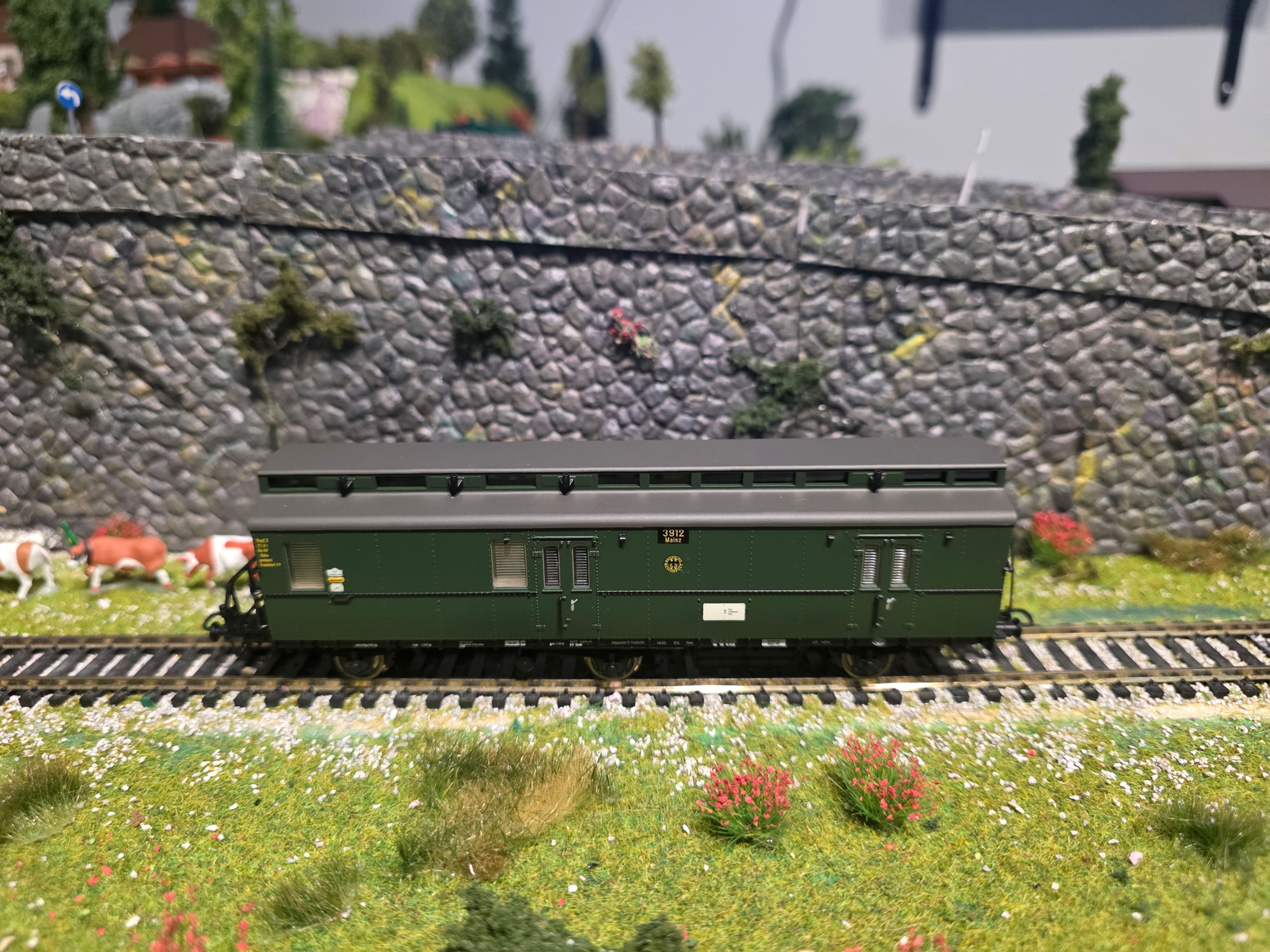 Electrotren DRG Passenger Car E6406 HO Scale DC 