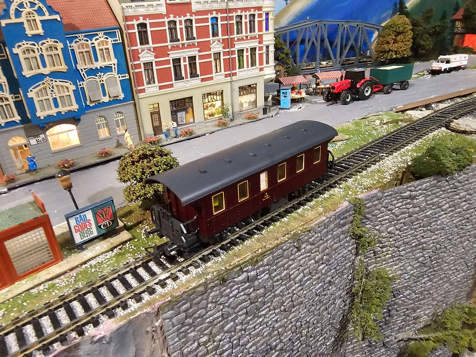 Thumbnail: Liliput DSB Passenger  Car 270 HO Scale DC