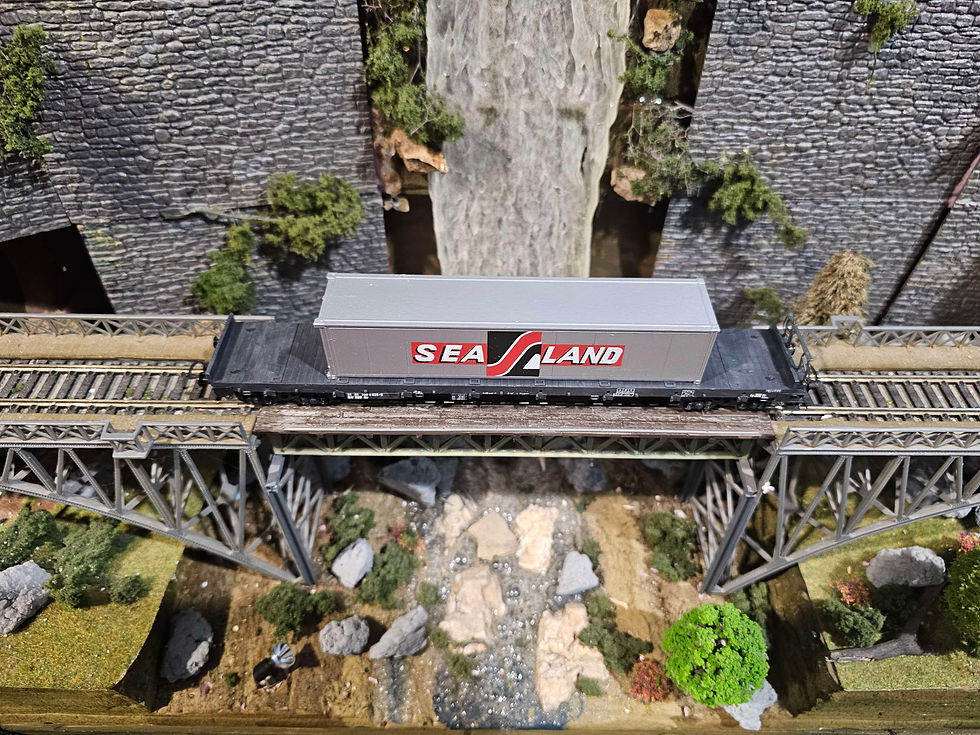 Thumbnail: Liliput Land Sea Container Car 202 10 HO Scale DC 