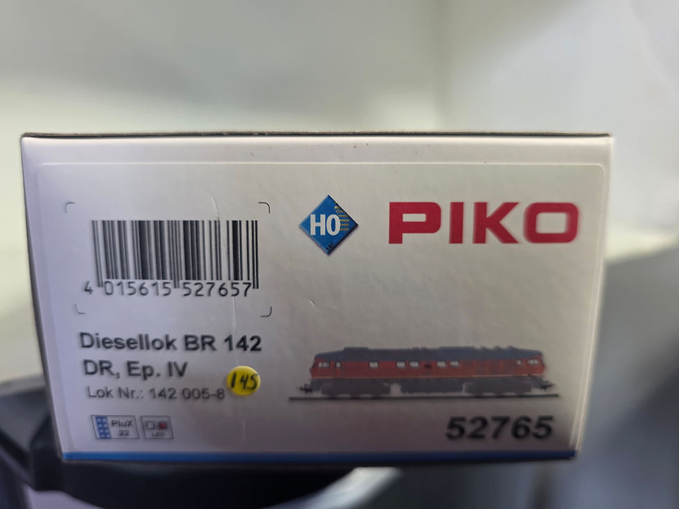 Thumbnail: Piko DR BR 142 Diesel Locomotive 52765 HO Scale DCC Ready 
