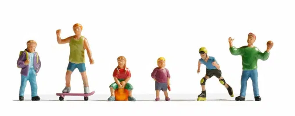 Noch Kids Playing 15810 HO Scale 