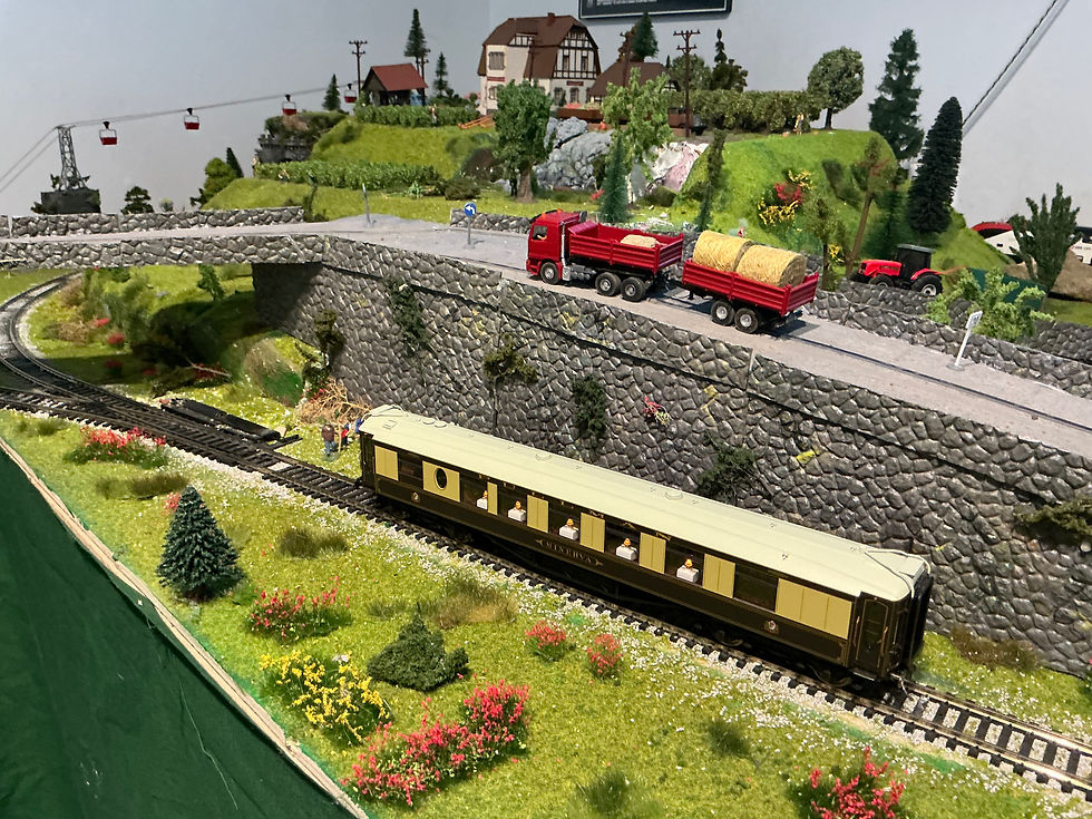 Thumbnail: Hornby Pullman kitchen car R4480 OO scale DC