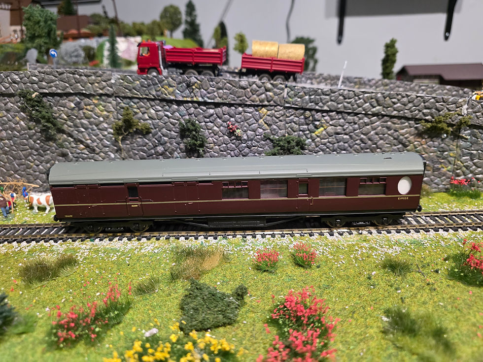 Thumbnail: Bachmann Branchline BR 2nd Brake Coach 34-451 OO Scale DC
