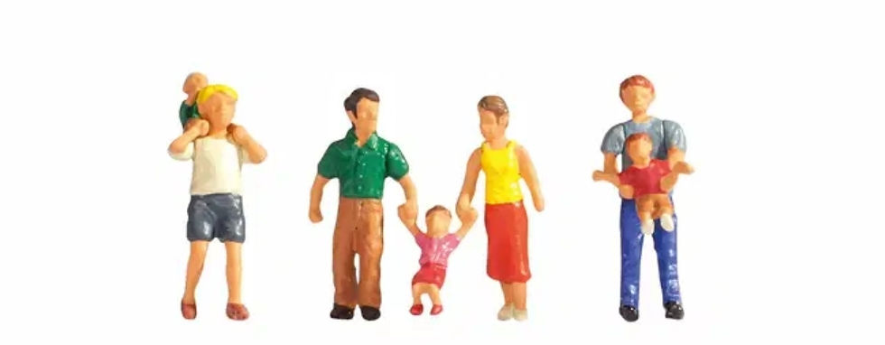 Noch Parents and Children 15592 HO Scale