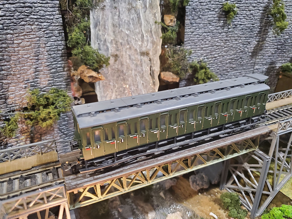 Thumbnail: Liliput Passenger Car HO scale DC