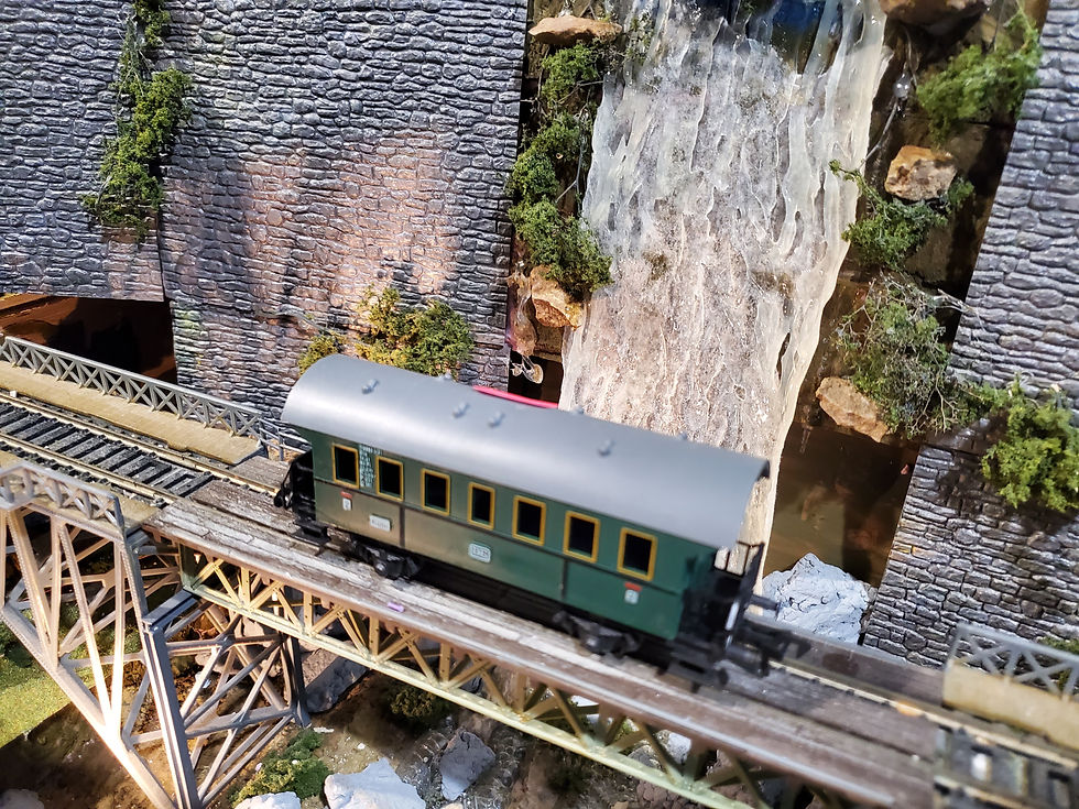 Thumbnail: Fleischmann DB Passenger Car 5-027 HO Scale DC 