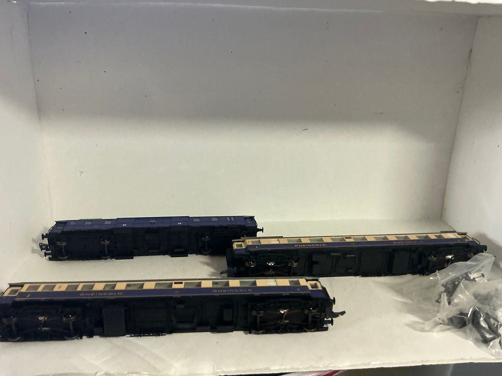 Thumbnail: Liliput DRG Rheingold passenger set L382003 HO scale DC