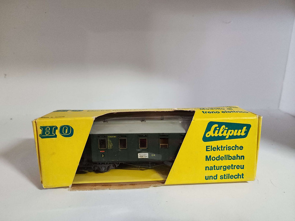 Thumbnail: Liliput DB Passenger Car 273 HO Scale AC