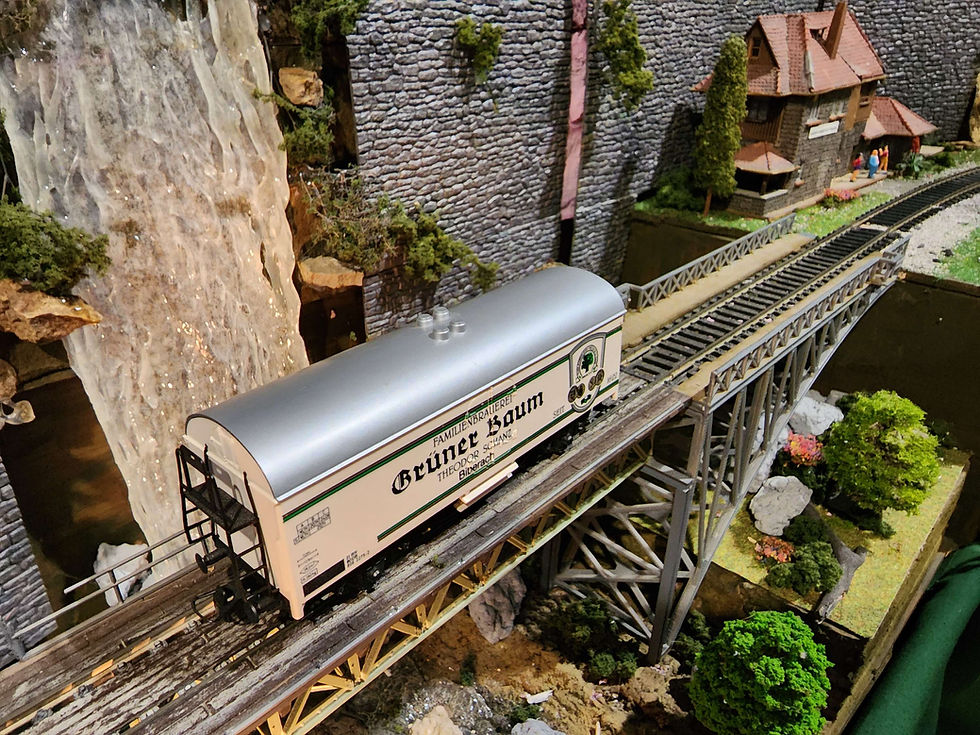 Thumbnail: Baur DB gruner Baum Freight Car 134 HO Scale DC