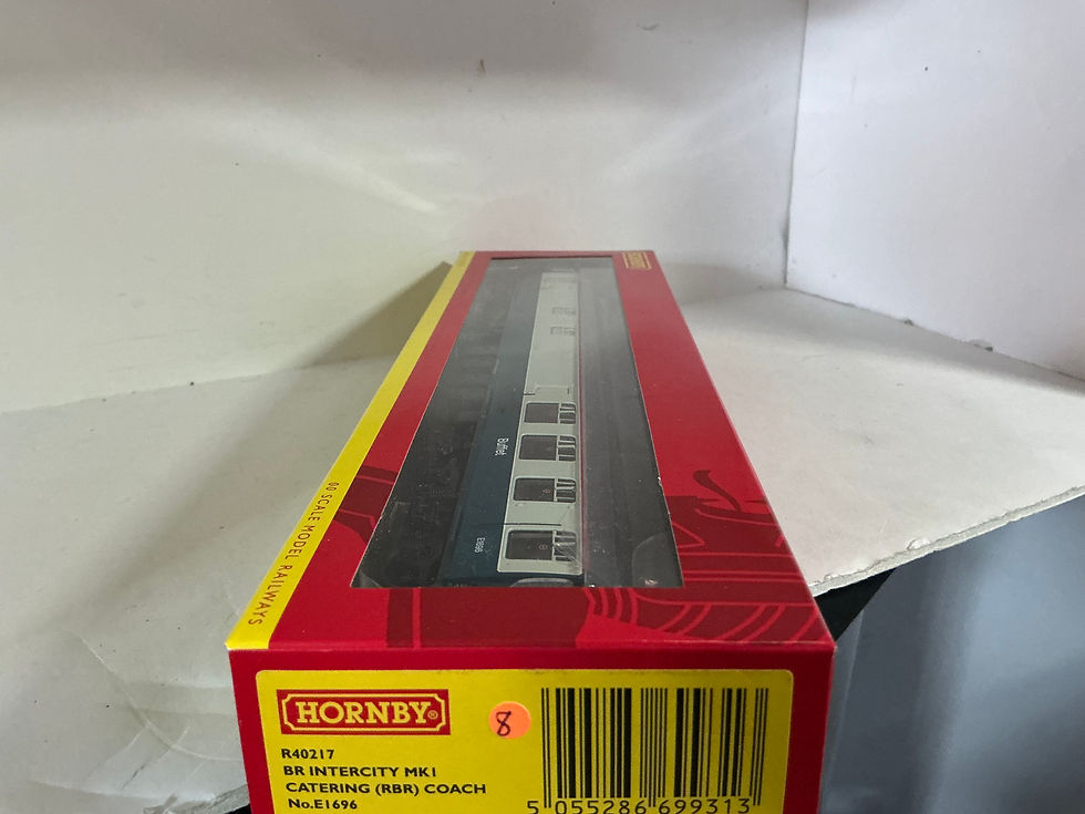 Thumbnail: Hornby BR MK1 catering coach R40217 OO scale DC