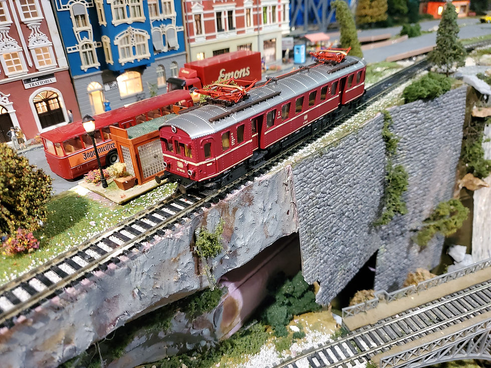 Thumbnail: Roco DB ET 90 triebwagen 43498 HO scale DC