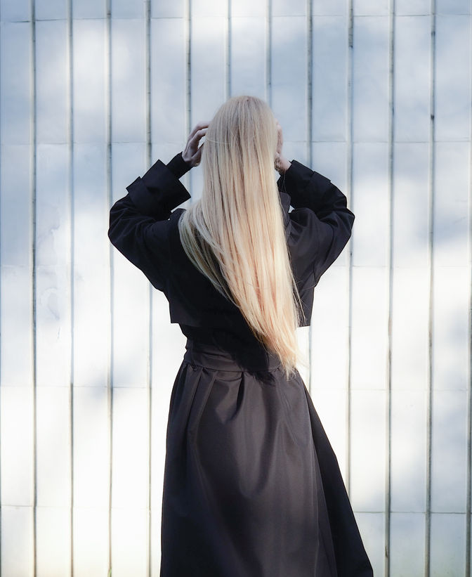 Black Raincoat in Nanomembrane waterproof