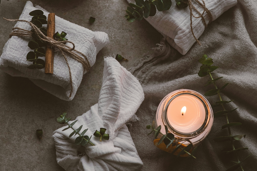 Kreativ & nachhaltig: Weihnachtsgeschenke stilvoll verpacken