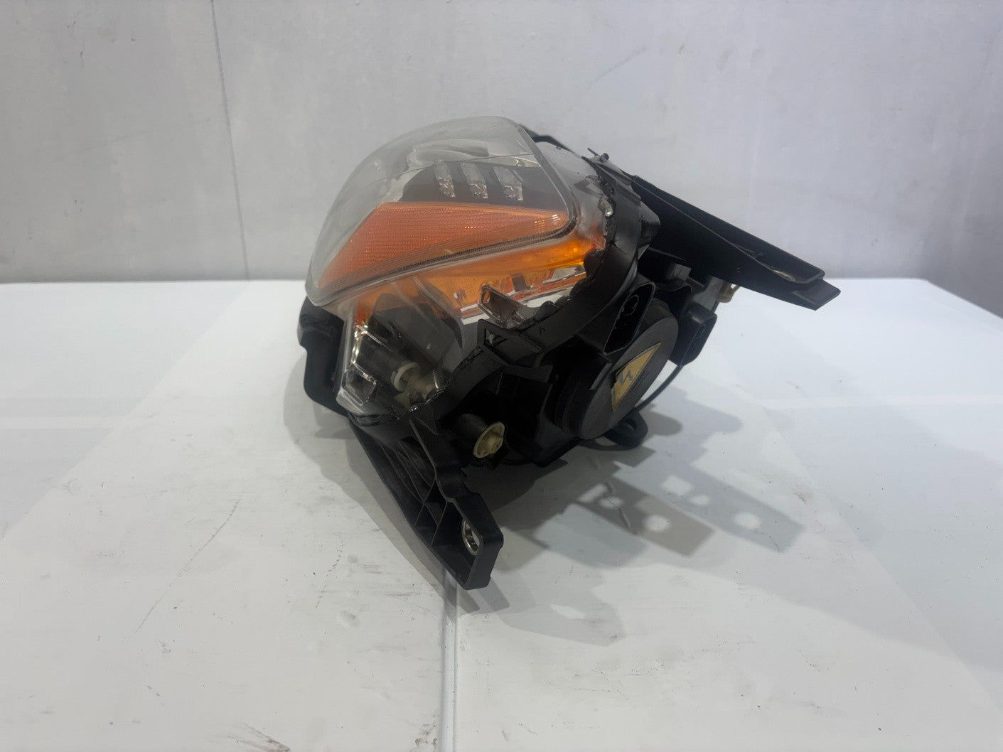 Maserati -2017 Maserati Quattroporte M156 2014–2017 Xenon Headlight Left