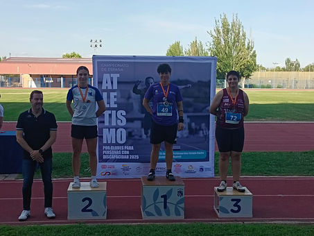 Yerik Martinezek eta Martina Floresek 2 Plata eta 2 Brontze lortu dituzte Espainiako atletismo egokituko txapelketetan
