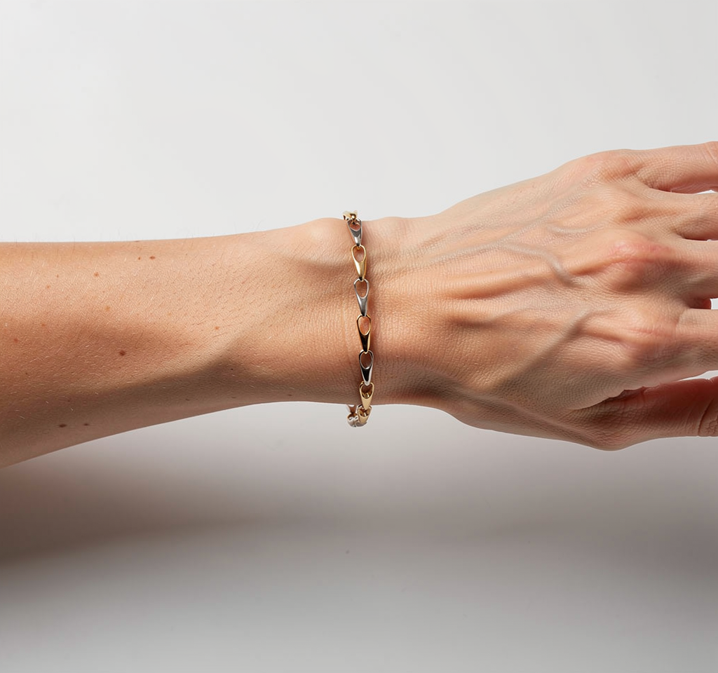 White & yellow Gold fancy bracelet 