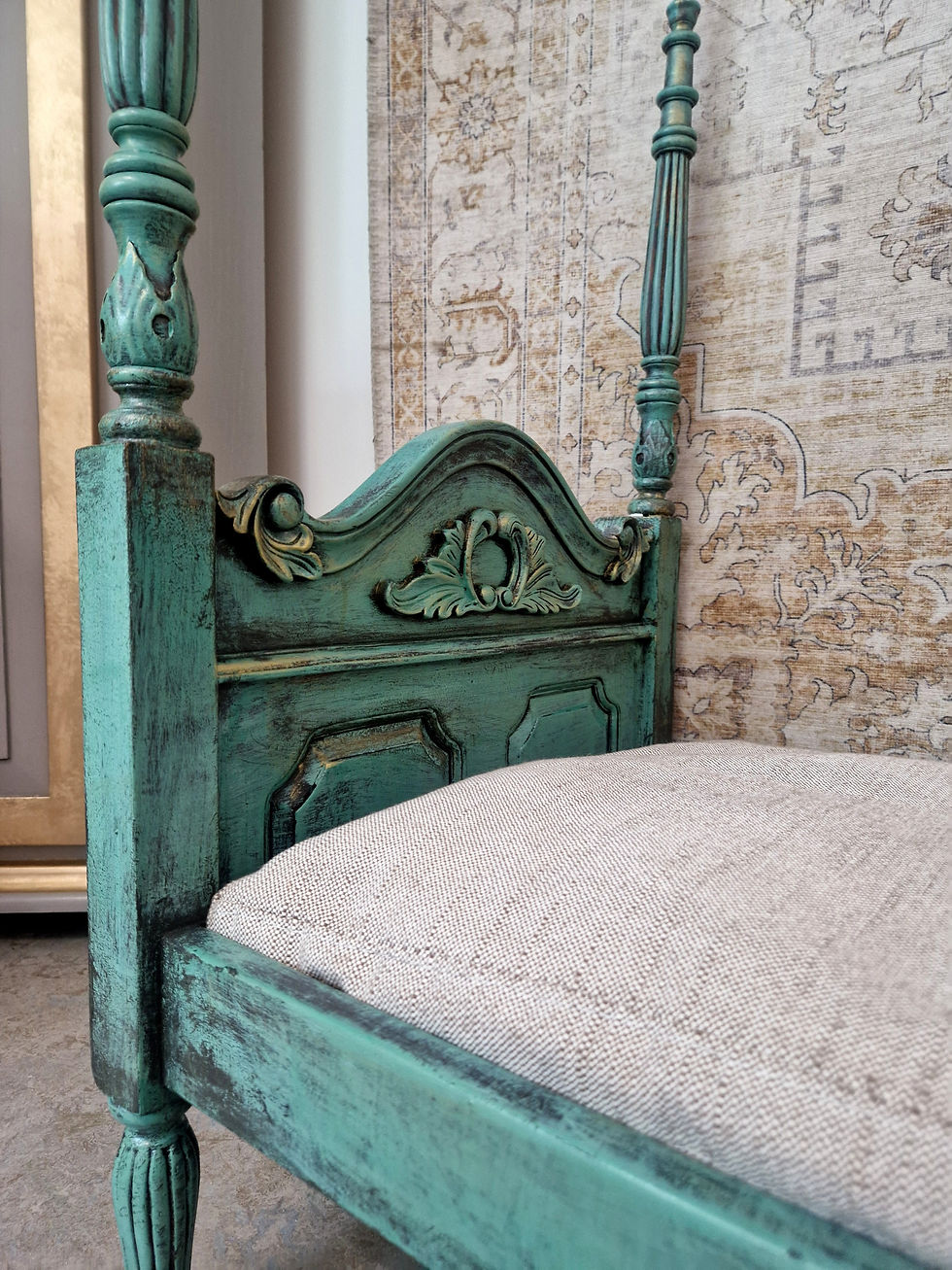 Thumbnail: Luxe vintage hondenmand / kattenmand – turquoise patina
