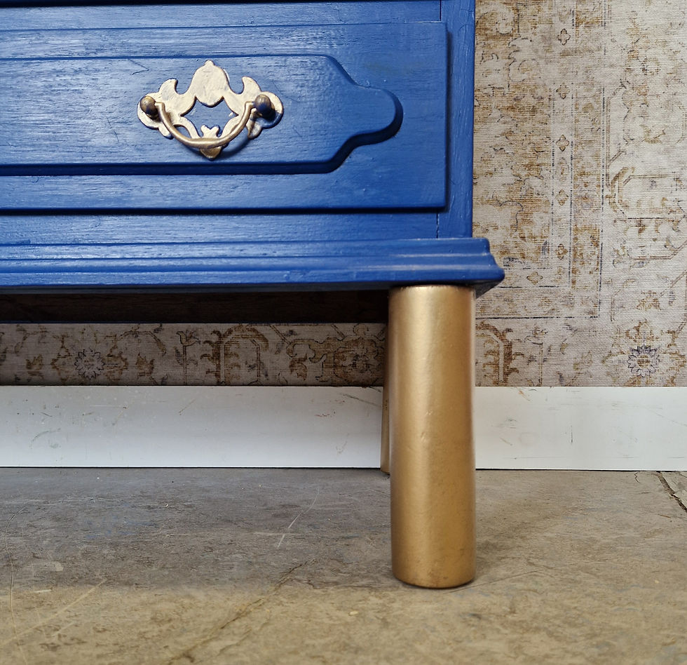 Thumbnail: Zeer mooie handbeschilderde secretaire in royale blauw