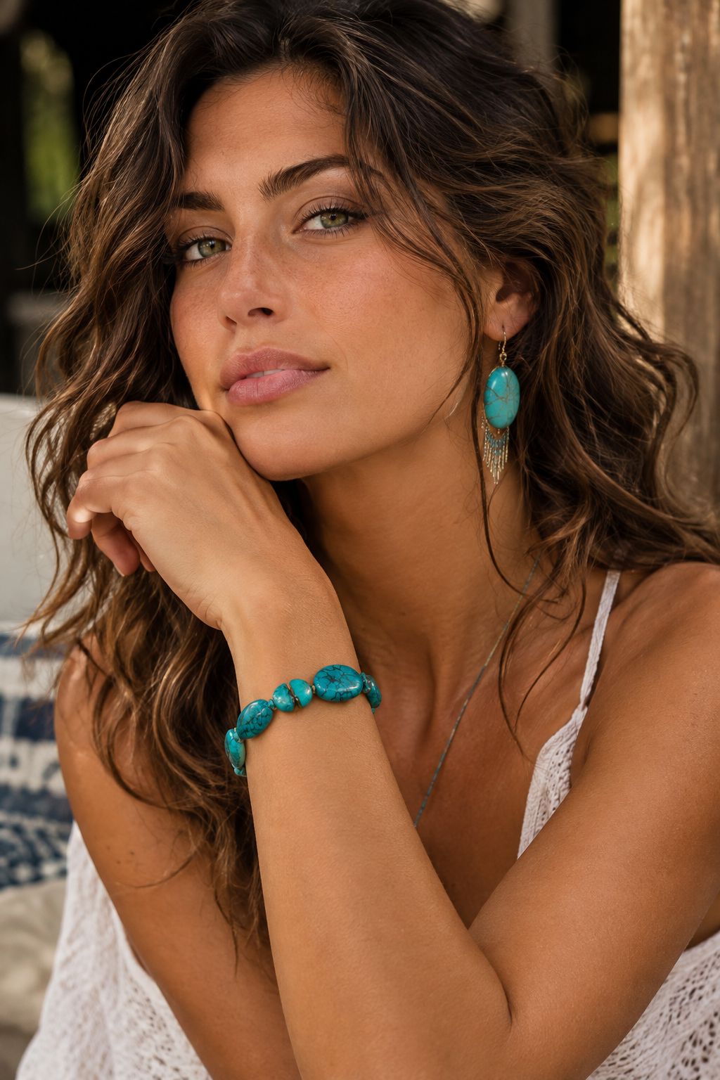 Beautiful turquoise nugget and oval bead stretch bracelet
