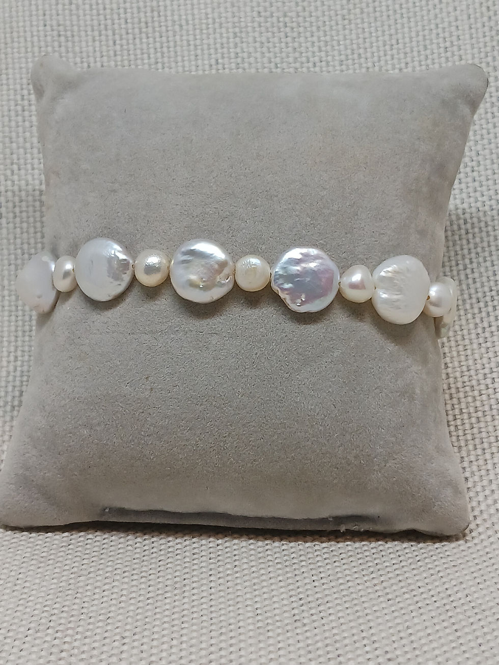 Thumbnail: Baroque coin pearl bracelet
