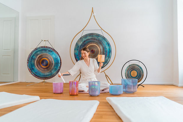 Verena Magdalena in her Sound Healing Studio Crystal Sounds Vienna