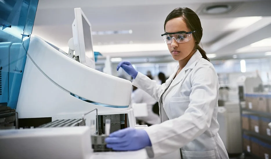 article-healthcare-lab.webp