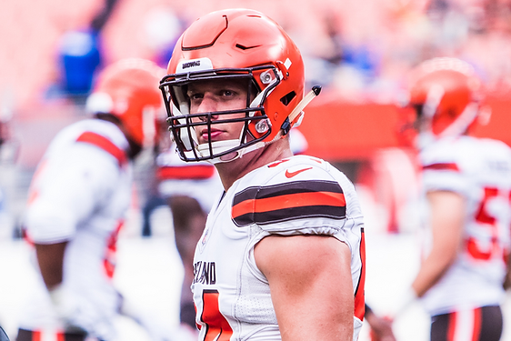 Carl_Nassib_by_Erik_Drost.png