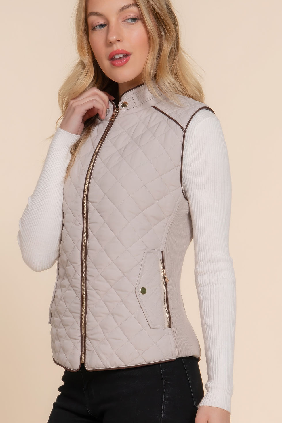Thumbnail: Suede Piping Quilted Padding Vest