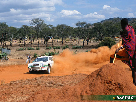 El Safari Rally, en la cuerda floja