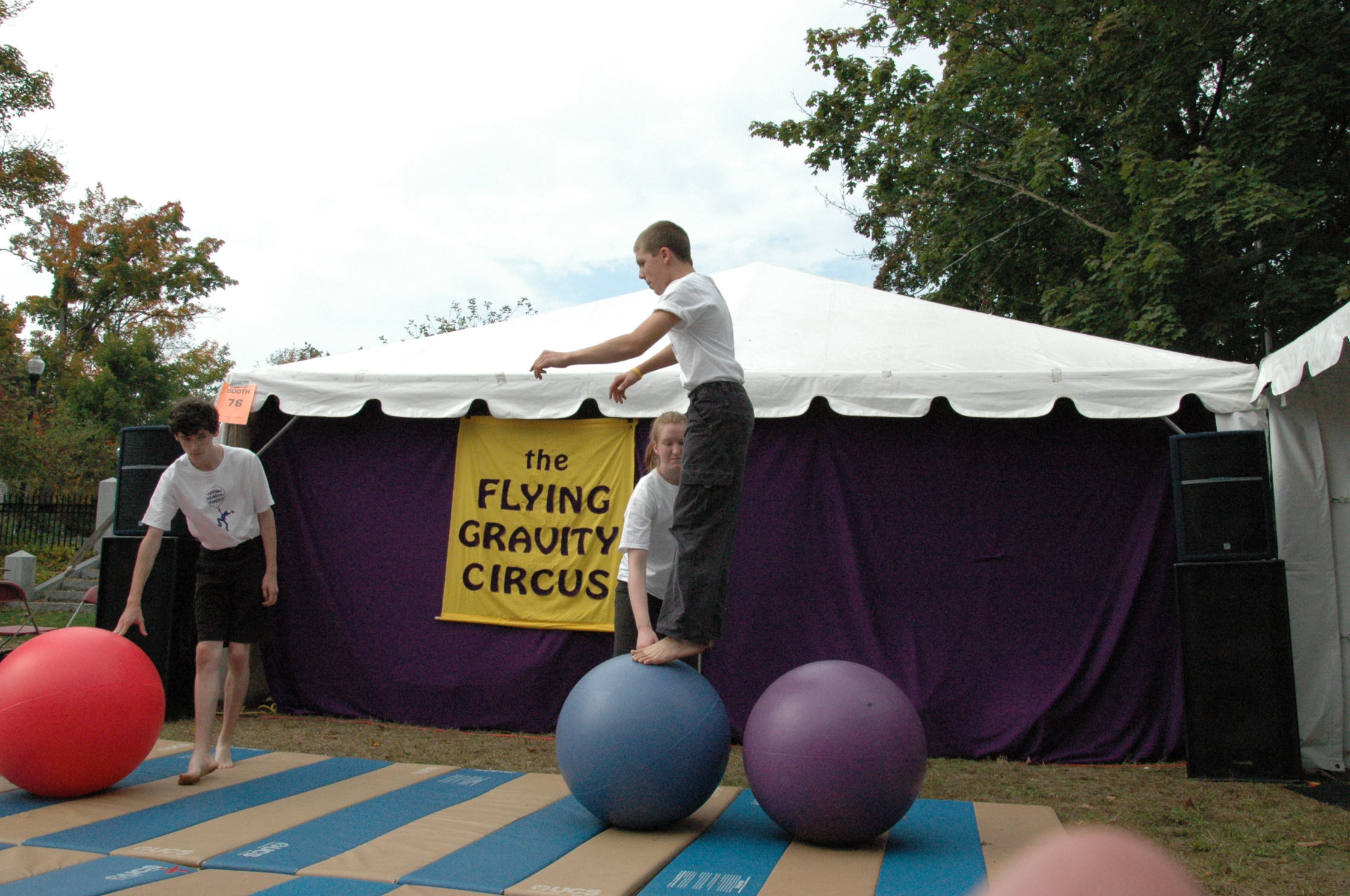 2012-10-06 Flyin Gravity Circus - Pumpkin 078.JPG