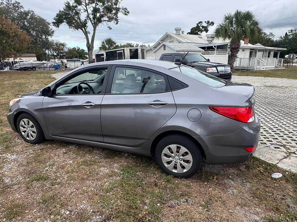 Thumbnail: 2016 Hyundai accent SE sedan 4D