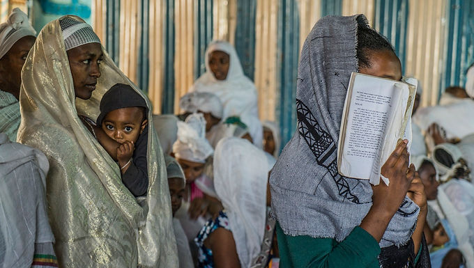 תפילת בוקר בבית הכנסת היהודי בגונדר