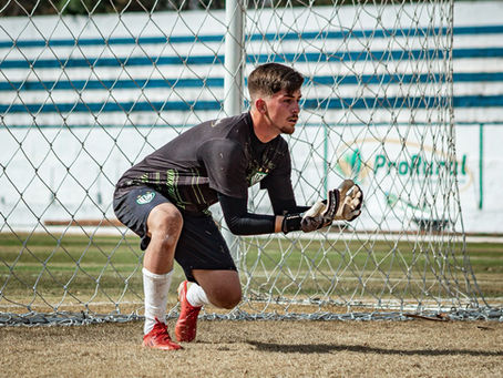 Aos 24 anos, treinador de goleiros de MS é contratado por clube da Arábia Saudita
