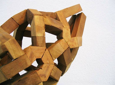 8-İsimsiz-Untitled-2003-ahşap-wood-38x45x52cm-2.jpg