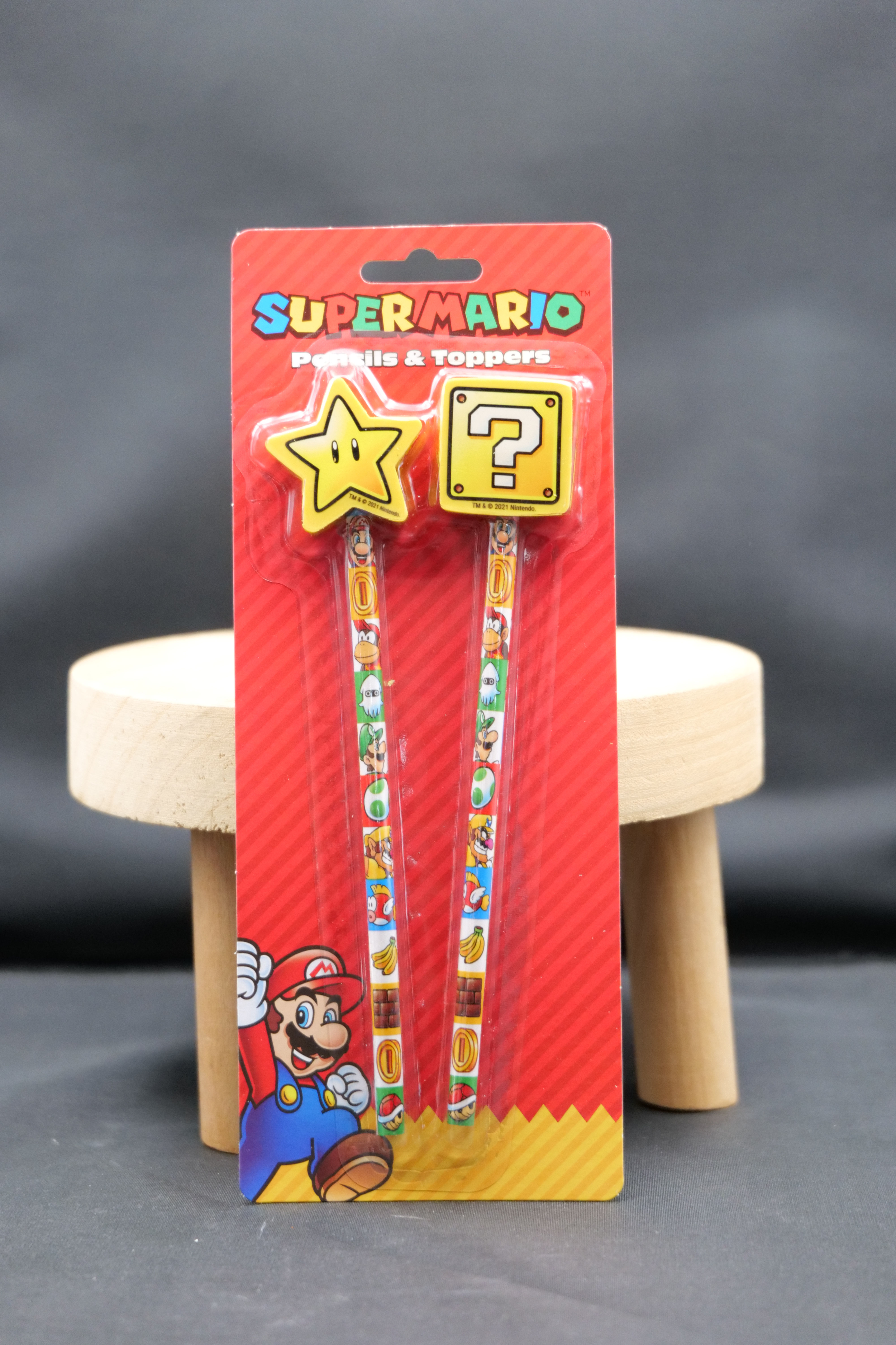 Set de papeterie - Super Mario - 2 Crayons & Toppers - Pyramid International