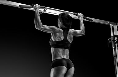 black-white-photo-professional-pull-up-workout-exercise-back-lats-muscles.jpg