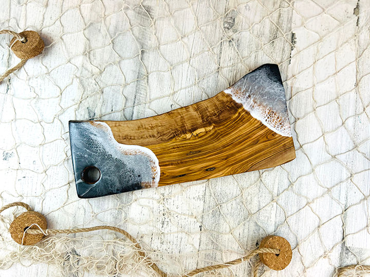 Olive wood cutting board