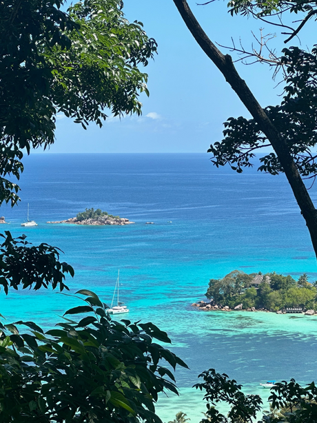 Sailing in the Seychelles: A Tropical Paradise Awaits