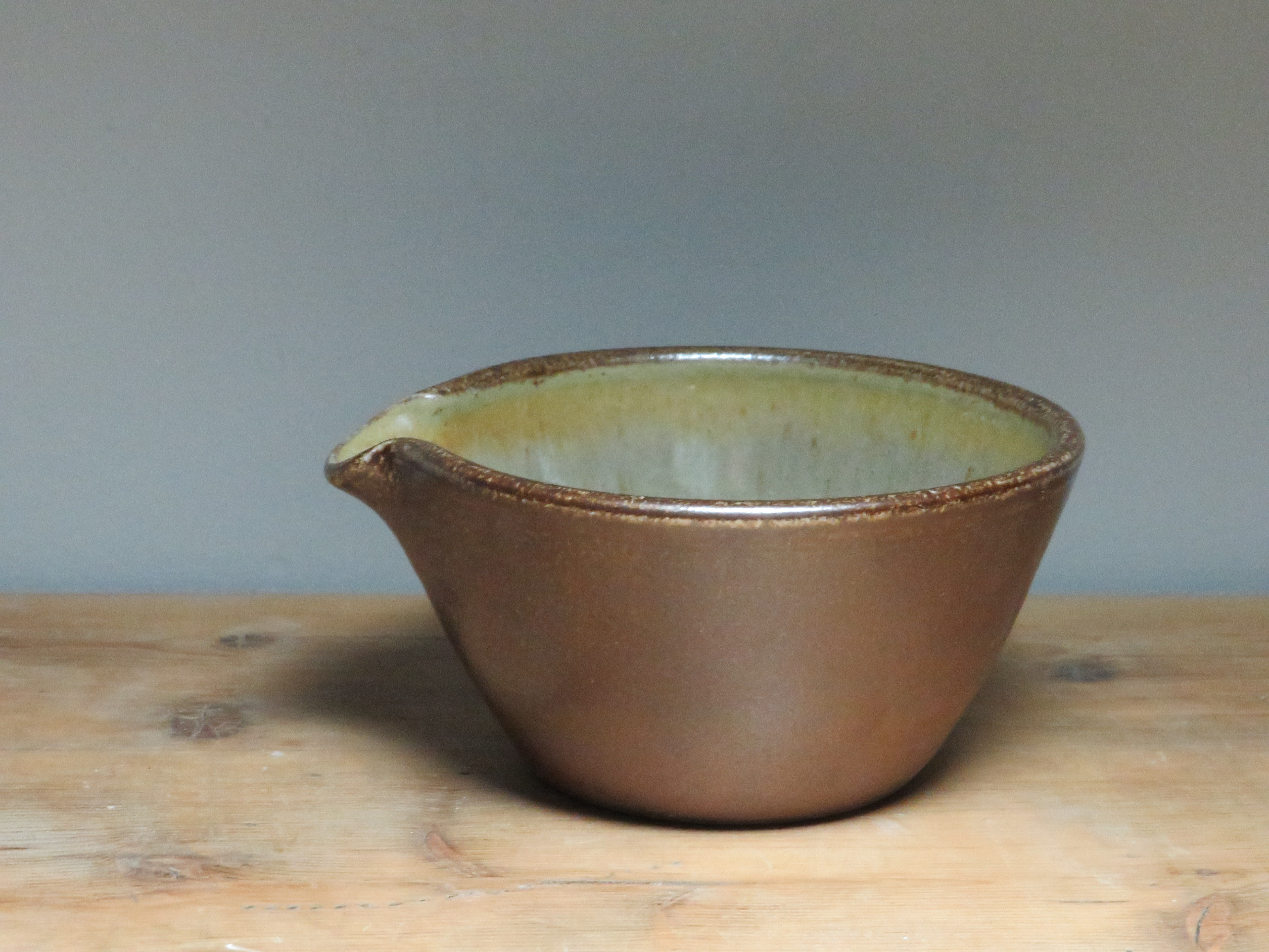 Pouring Bowl_Kitchenware_Handmade_Pottery_Salt Glaze