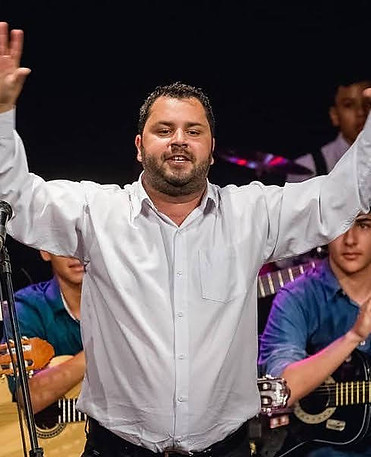 Apresentação musical professor Lucas Coelho