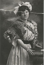 Yvonne Girouard 1898-1963.jpg