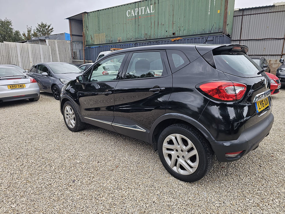 Thumbnail: Renault Captur Dynamique Nav (2016) 1.5 Diesel Manual 