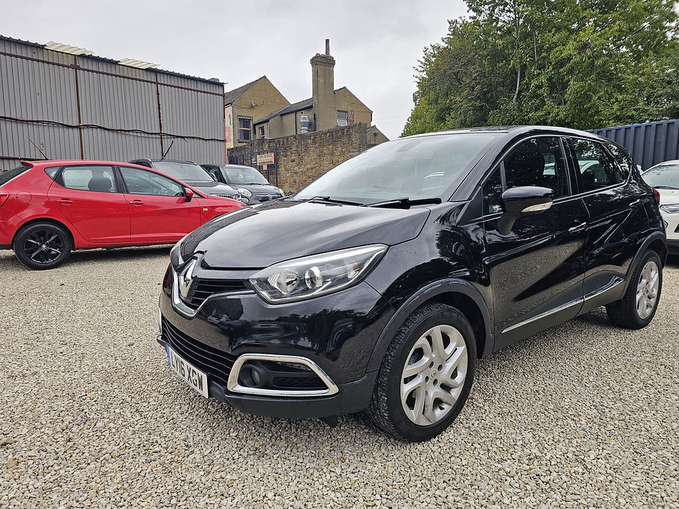 Thumbnail: Renault Captur Dynamique Nav (2016) 1.5 Diesel Manual 