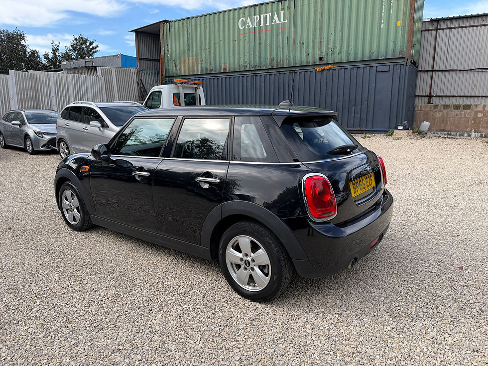 Thumbnail: MINI Hatch Cooper D (2016)